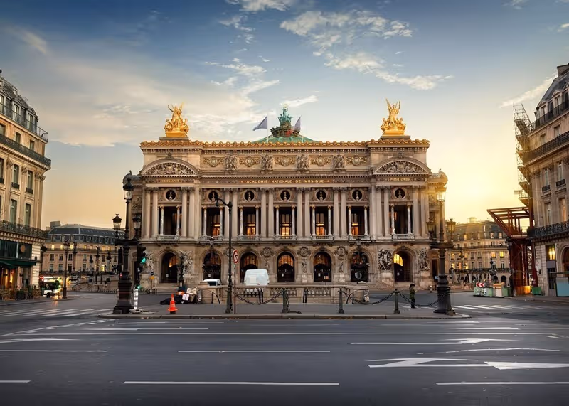 Walking Tour of Paris from Opéra Garnier to Sacré-Cœur